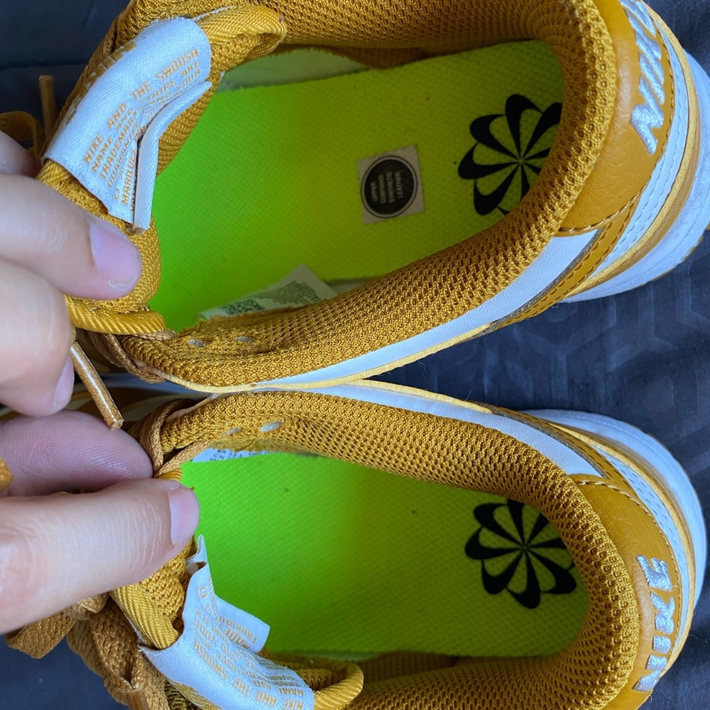 Nike low next nature Kids phantom gold suede and White Sneakers - Picture 2 of 10